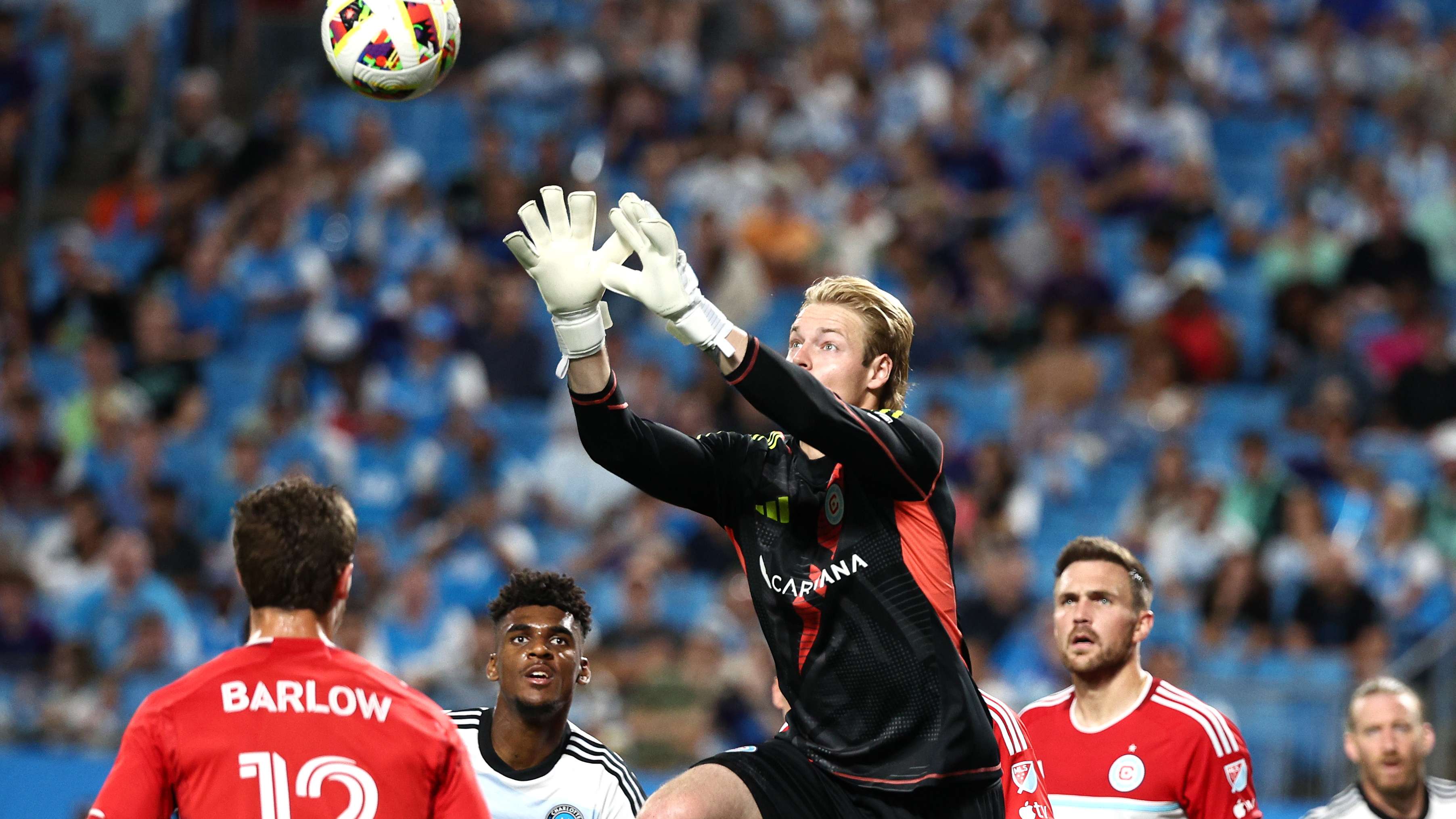 他赢得比赛 他赢得比赛