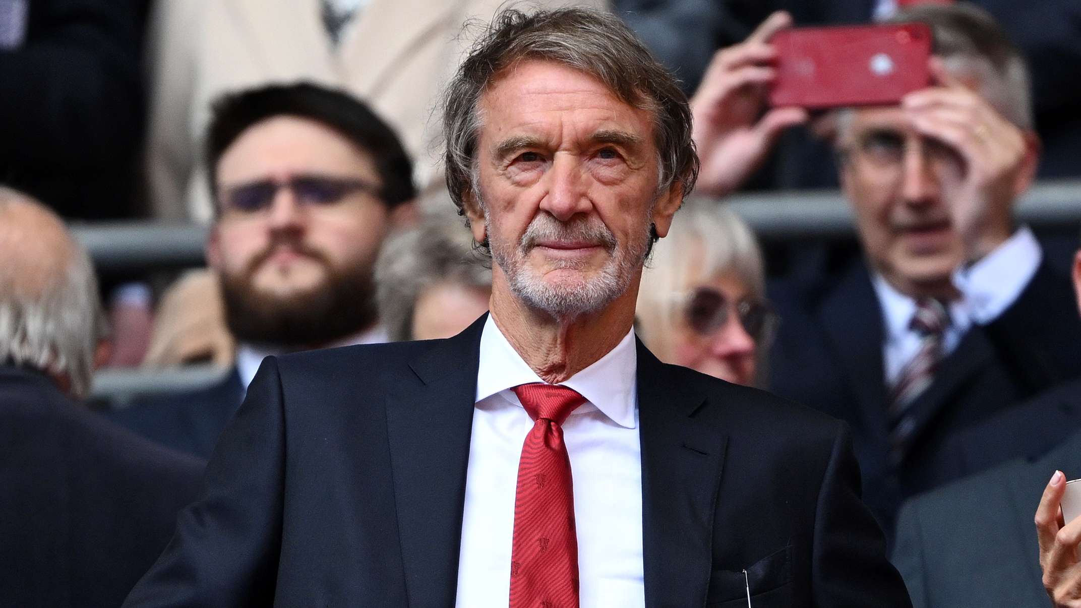 小心翼翼地 小心翼翼地